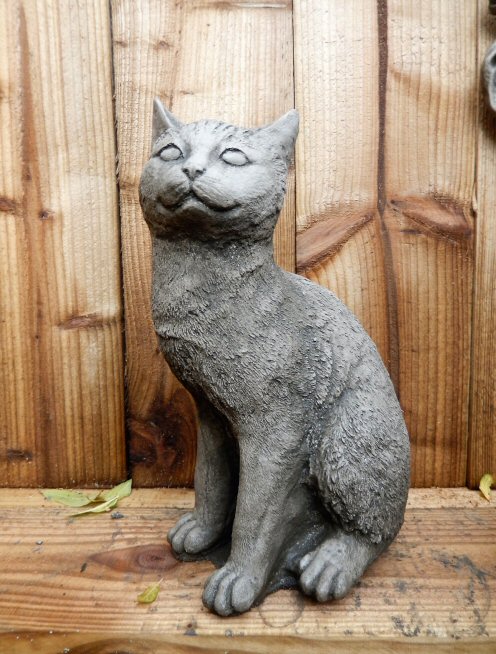 KA133(B) Sitting Cat 